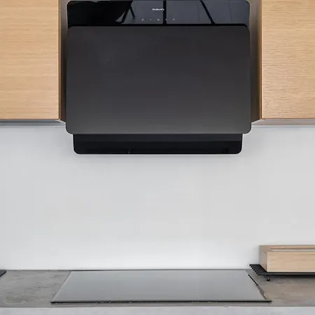 Floor Luxury - 2br Scandi In Center 아파트 *
