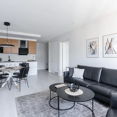 Floor Luxury - 2br Scandi In Center タンペレ